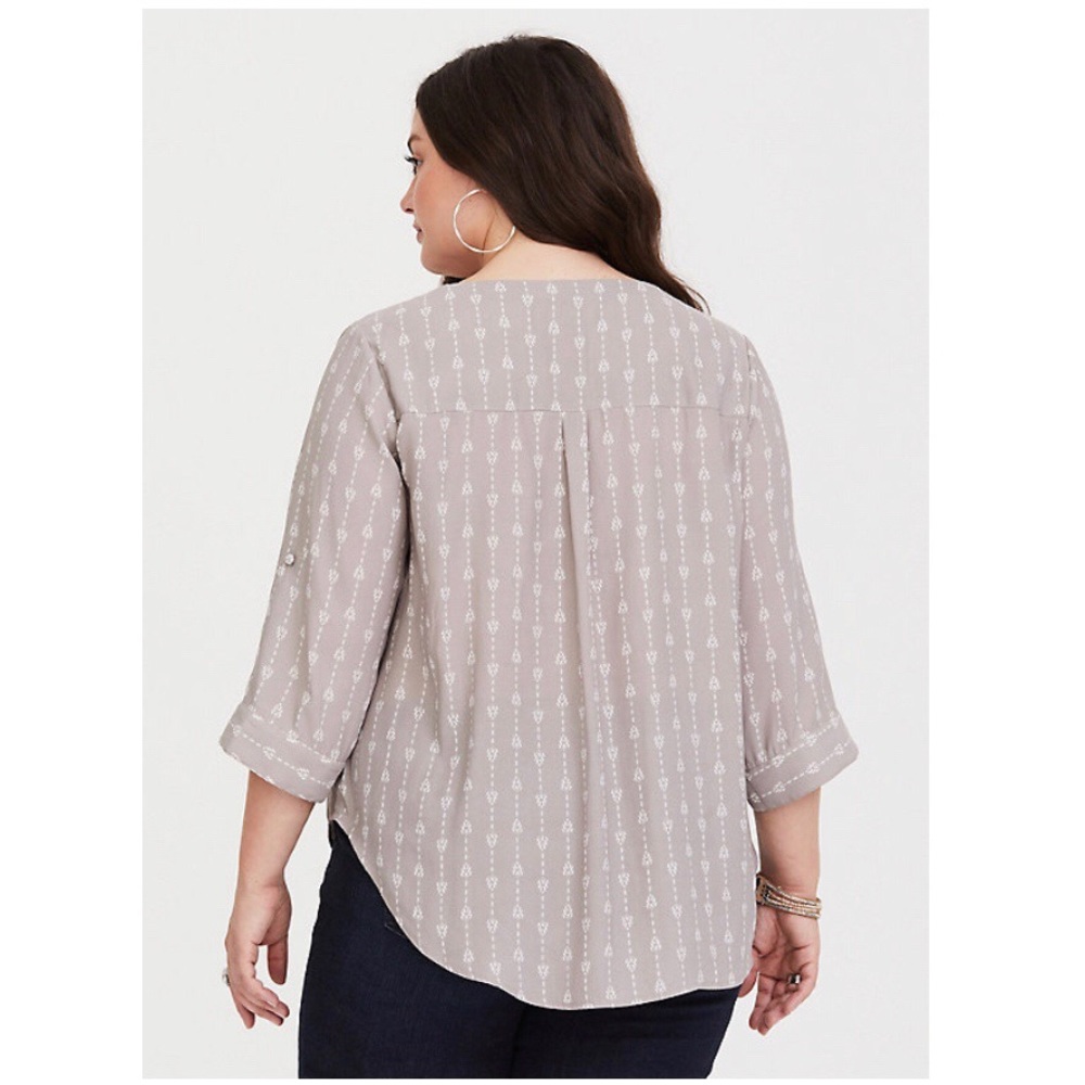 Torrid Harper Arrow Textured  Button Down Blouse 2 - Picture 3 of 10